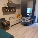 Casa Di Lara Lägenhet Lesa